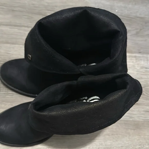 Sbicca black boots, like new, can wear up or down - Picture 3 of 9